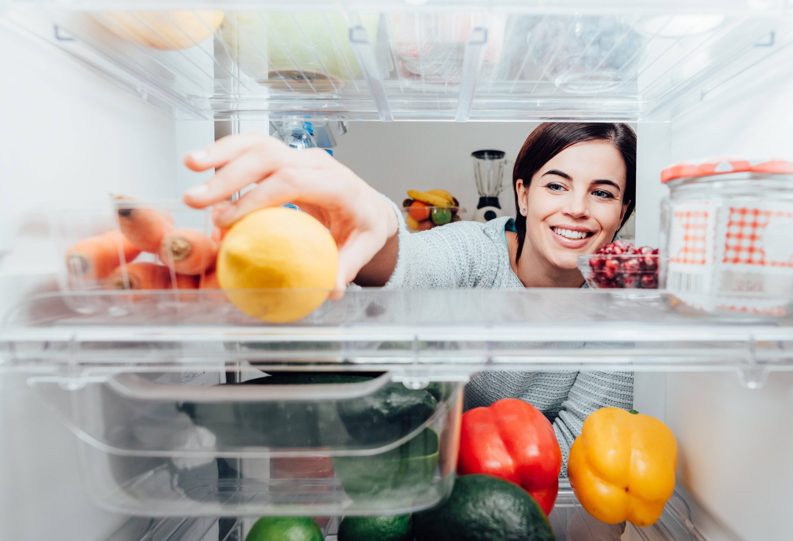Чистота и свежесть в холодильнике после обработки озоном
